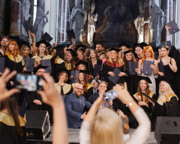 2025 m. EHU diplomų įteikimo ceremonija – pasiekimų ir kūrybos šventė